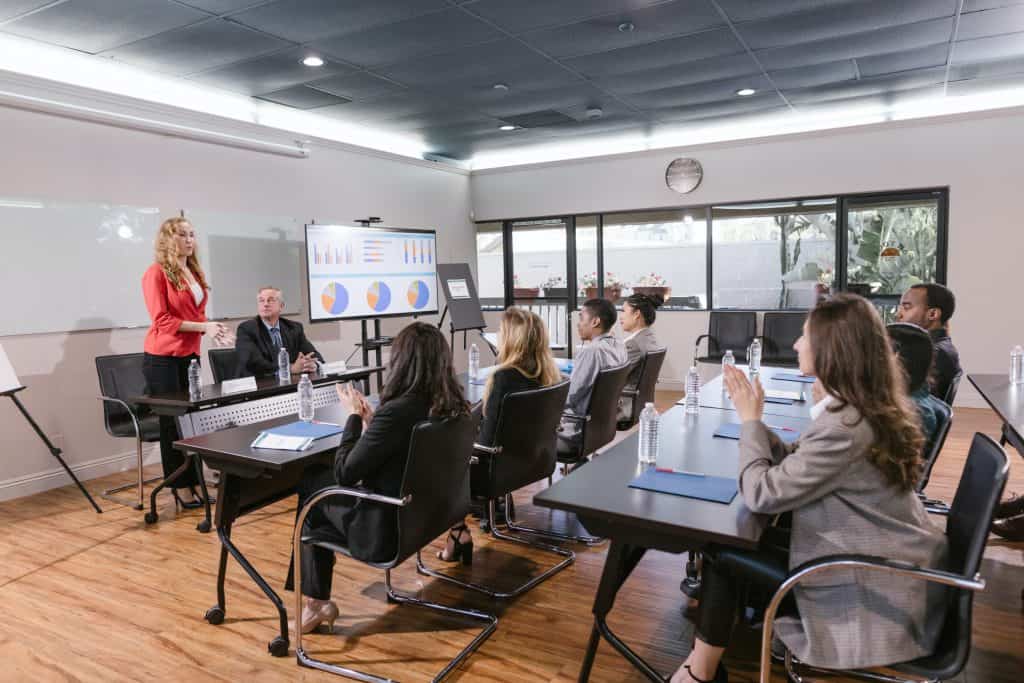 Immersive audio in meeting rooms