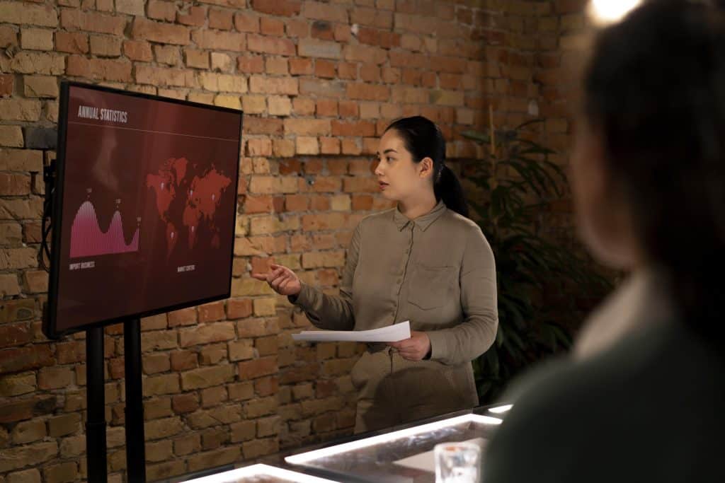 driving-productivity-with-audio-visual-equipment